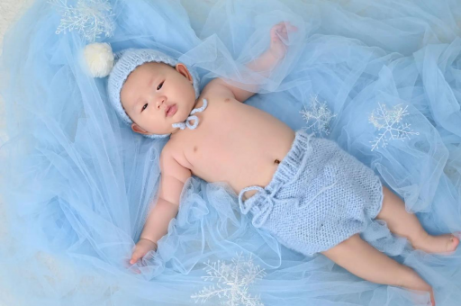 和田宝宝间歇性斜视