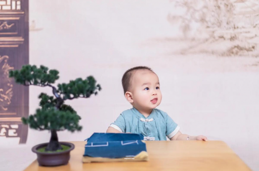 和田宝宝喊肚子疼怎么回事